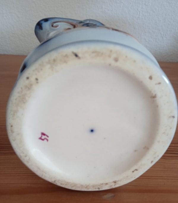 Fond du pichet Faïence de Bayeux