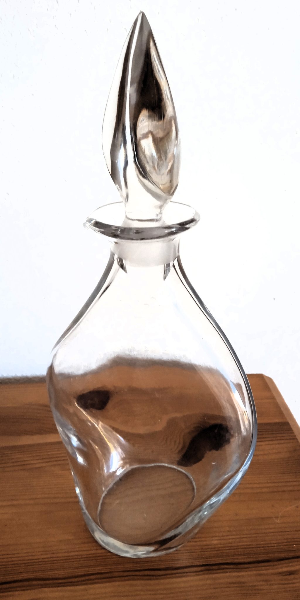 Carafe cristal avec bouchon et bec verseur Lalique