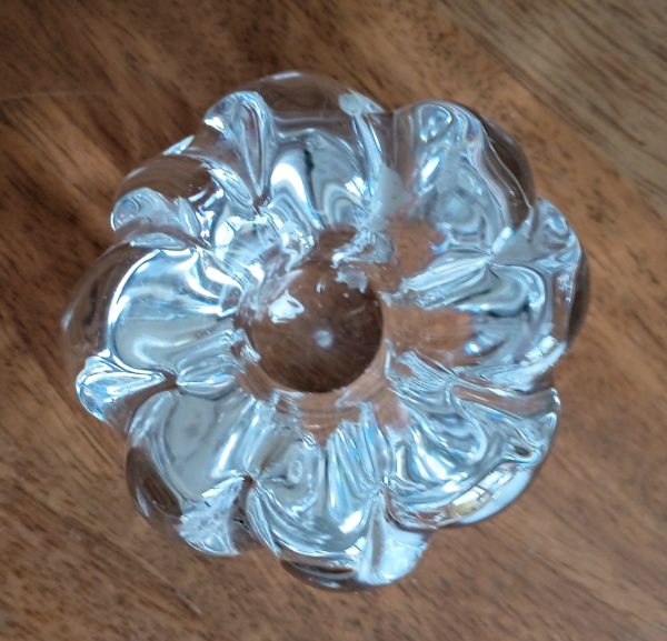Paire de bougeoirs en cristal signés Daum – Image 3