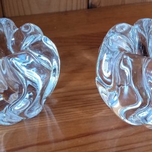 Paire de bougeoirs en cristal Daum