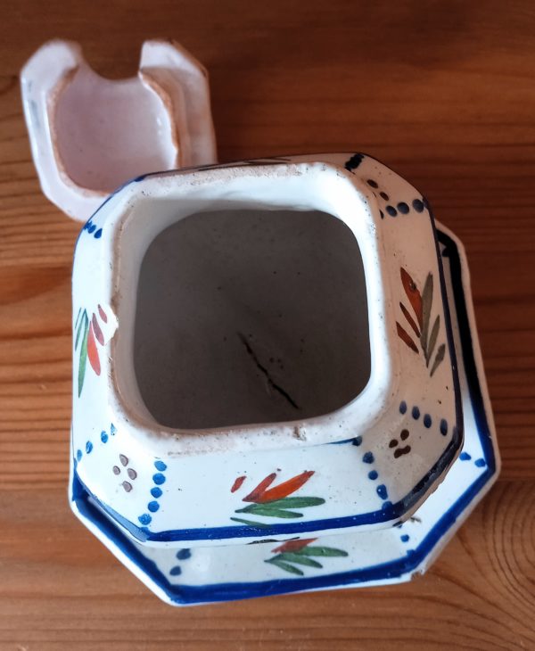 Intérieur moutardier