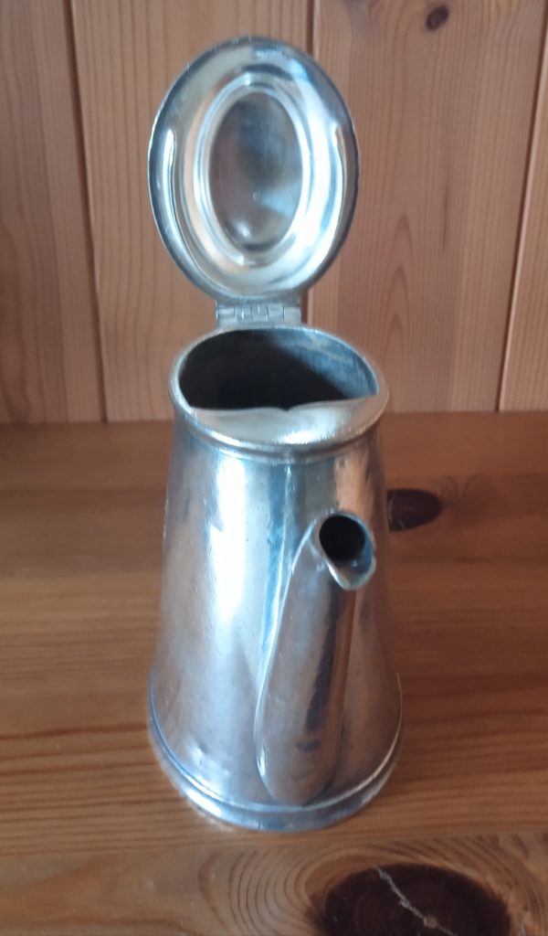 Face bec verseur théière en métal argenté Christofle