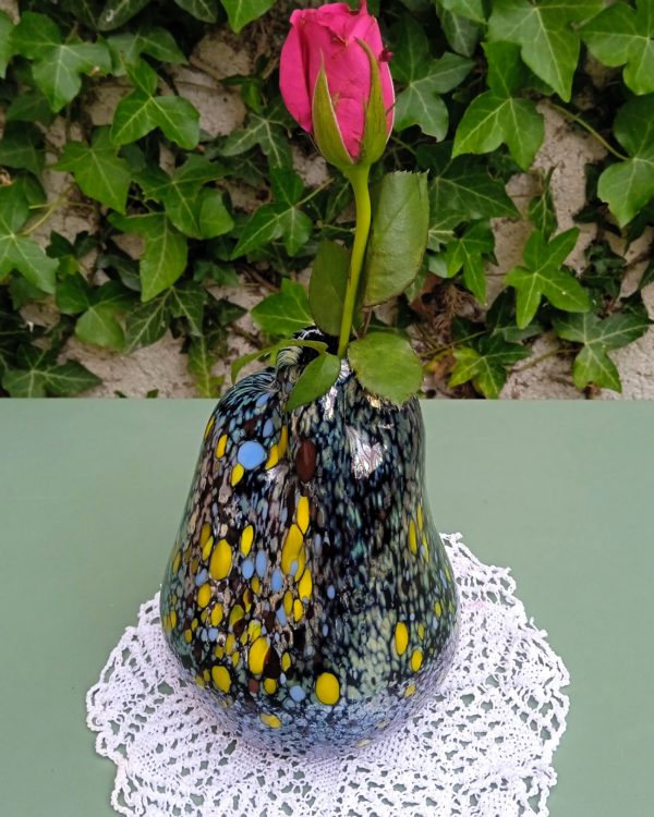 Soliflore de la verrerie d'Allex en verre soufflé dans les tons de jaune, bleu, argenté