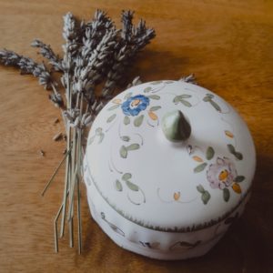 Bonbonne moustiers avec couvercle
