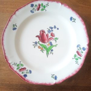 Assiette gien modèle tulipe