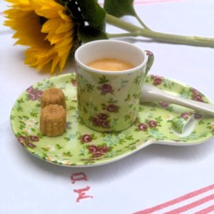 Ensemble 3 pièces tasse, sous tasse et cuillère dans les tons de vert