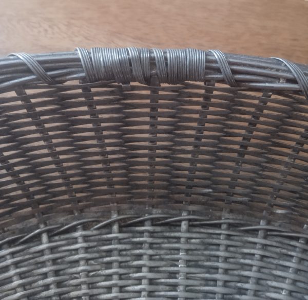 Corbeille à pain en métal argenté gris – Image 4