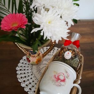 Panière tisanière avec coffret et sachet de tisane