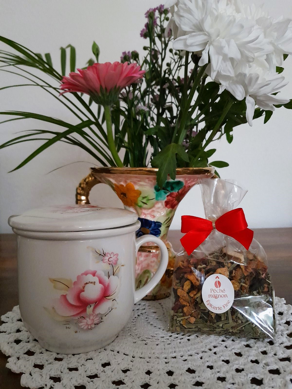 Présentation des différents éléments du coffret sans le contenant