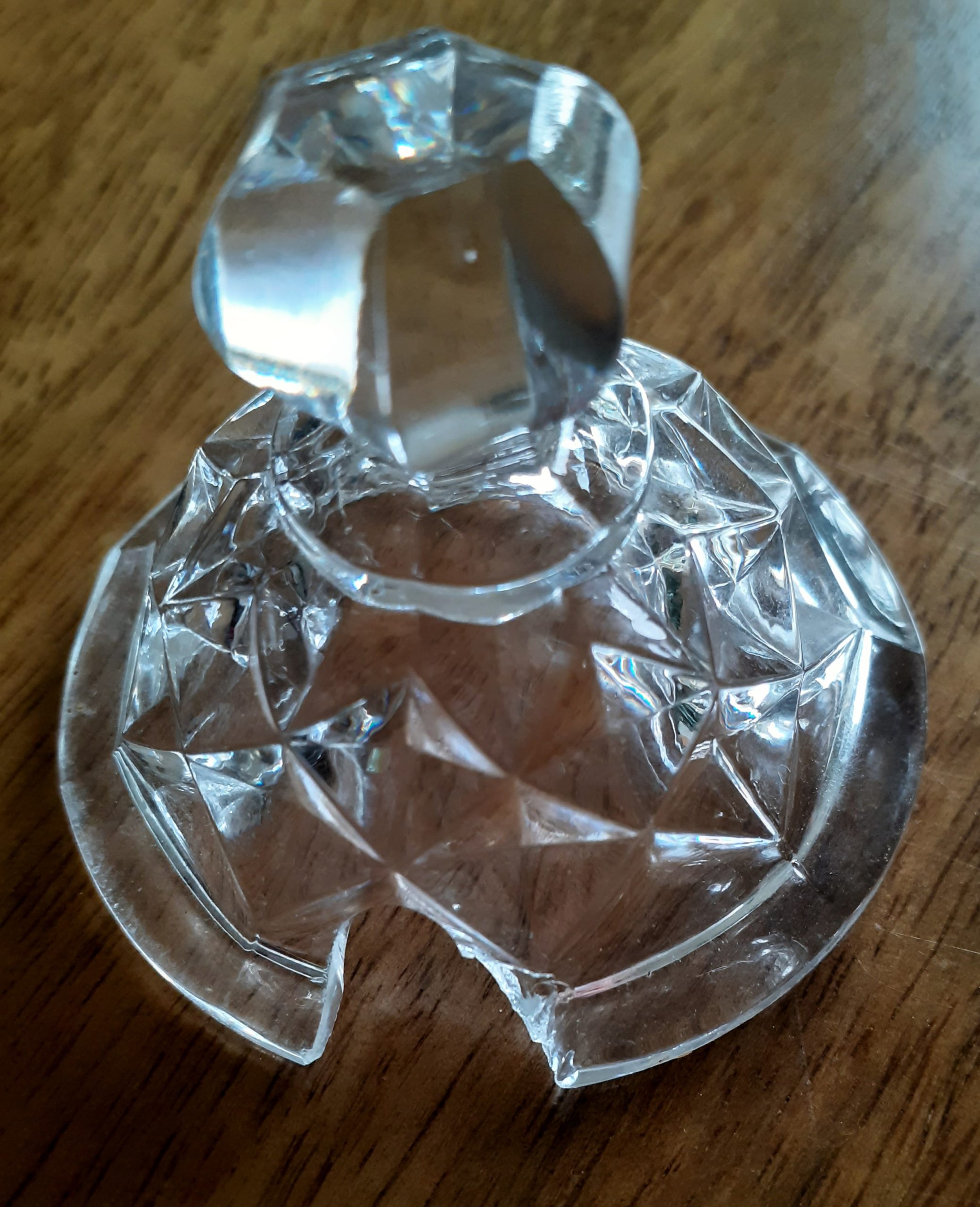 Défaut au couvercle du moutardier en verre