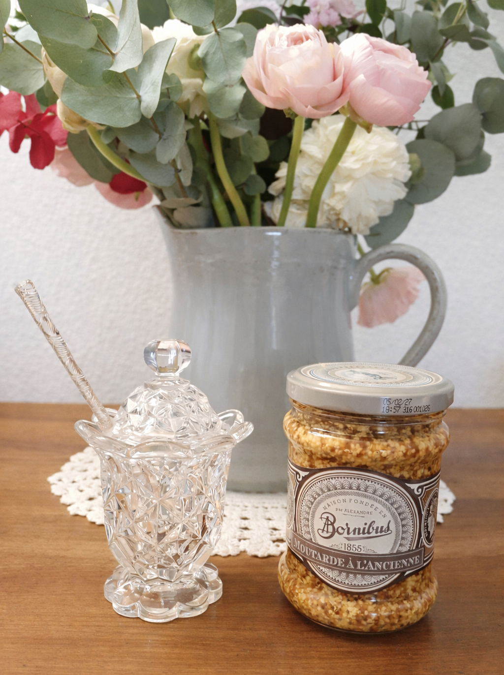 Présentation panière moutardier en verre et sa moutarde à l'ancienne