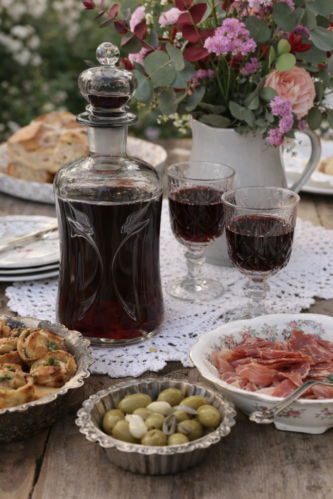 Carafe à décanter Kluk Kluk mise en réalité, avec son joli bouchon couronne